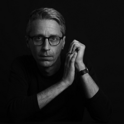 Portrait of Ivo Meier - Contemporary artist materializing digital art and phygital sculptures